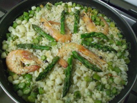 Arroz marinero con espárragos